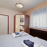 6rooms Balaton-heviz Apartment *