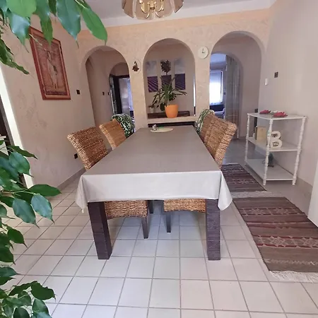 6rooms Balaton-heviz Διαμέρισμα *