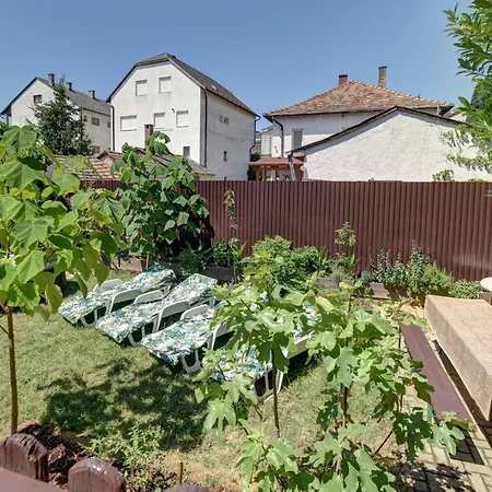 6rooms Balaton-heviz Apartment *
