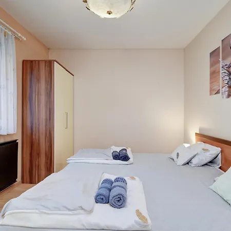 6rooms Balaton-heviz Apartment *